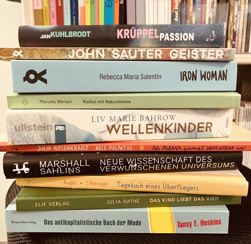 Titelbild für: Der Sächsische Bücherkoffer im Herbst 2023