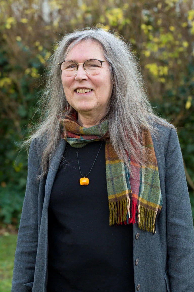 Titelbild für: "Wolken hinterm Rollo": Ein Abend zum 70. Geburtstag der Dichterin Jayne-Ann Igel